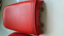 Load image into Gallery viewer, Suzuki RG500 Walter Wolf Seats
